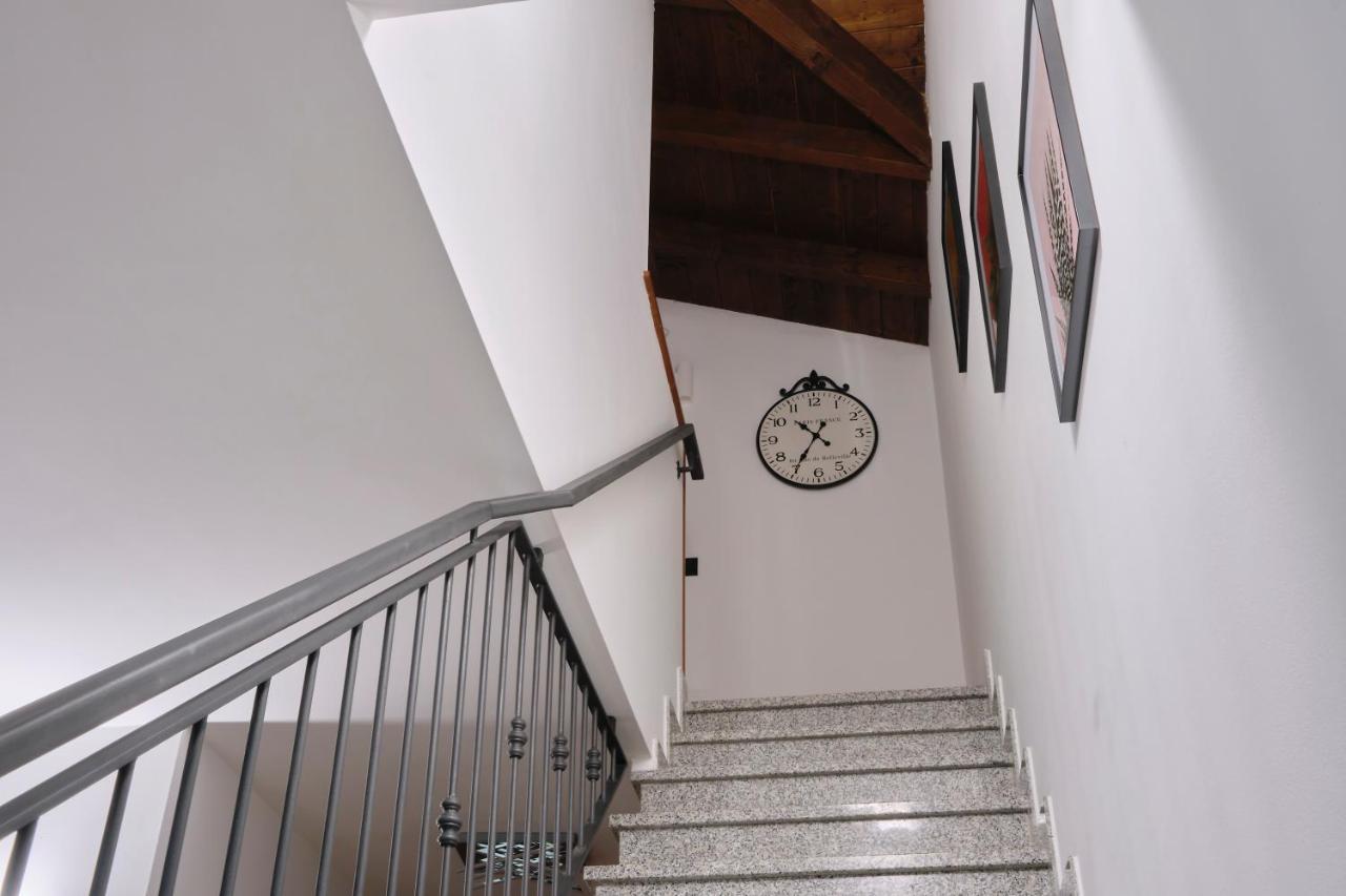Apartamento 10' From Malpensa Casa Moderna, Netflix & Wi-Fi Casorate Sempione Exterior foto